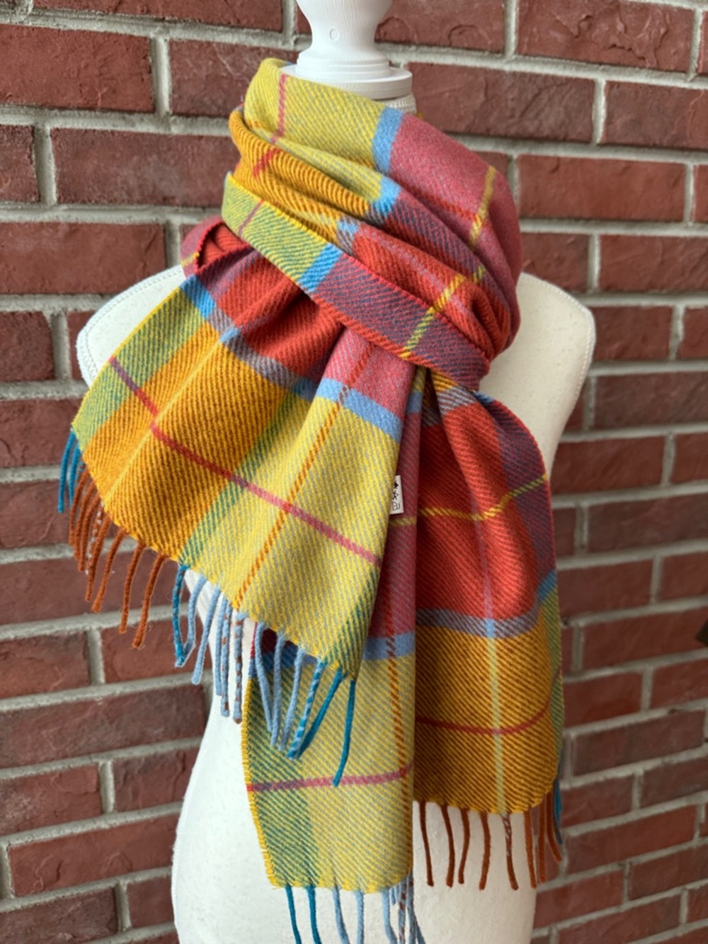 ABSTRACT Crazy Tartan 100% Wool Fringed Plaid Scarf 11”x72”NWOT Made in Italy